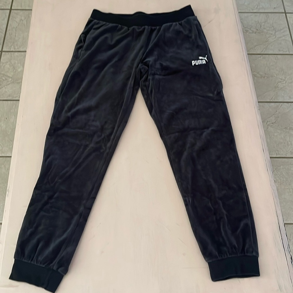 PUMA Velvet Jogger Sweatpants Sz Medium
